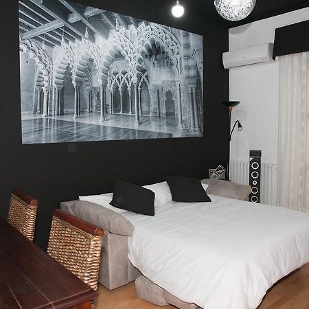 Lucero Dos Catedrales Appartement Zaragoza Buitenkant foto